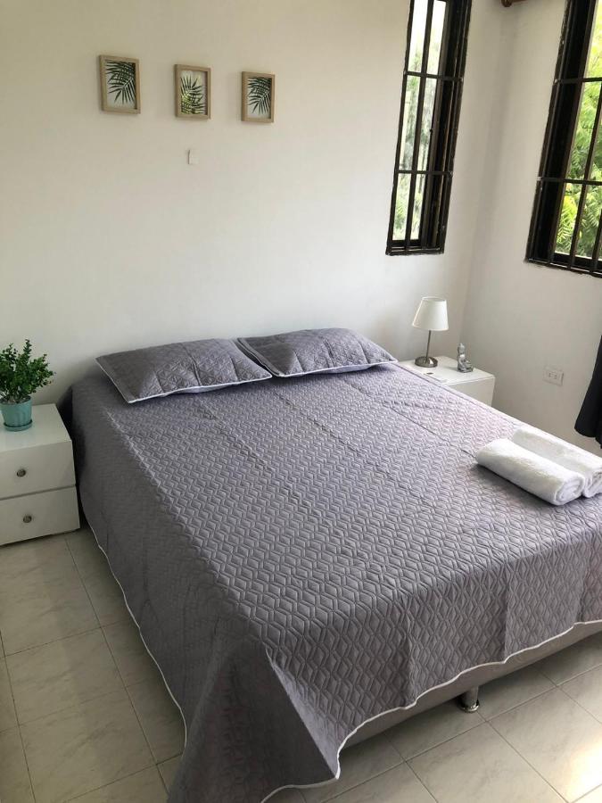 Habitaciones Independientes Cerca Al Aeropuerto 3 Cartagena Kültér fotó