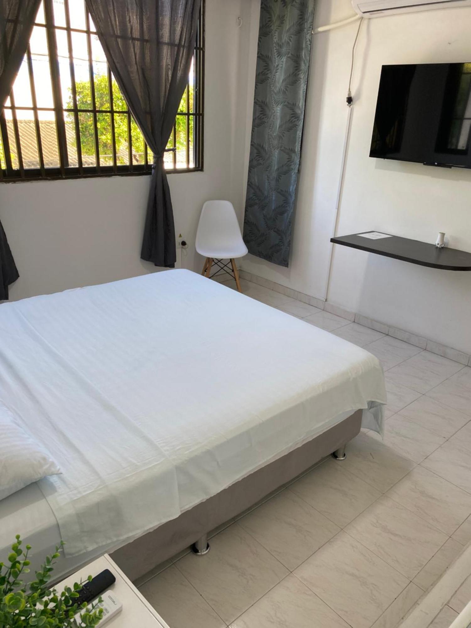 Habitaciones Independientes Cerca Al Aeropuerto 3 Cartagena Kültér fotó