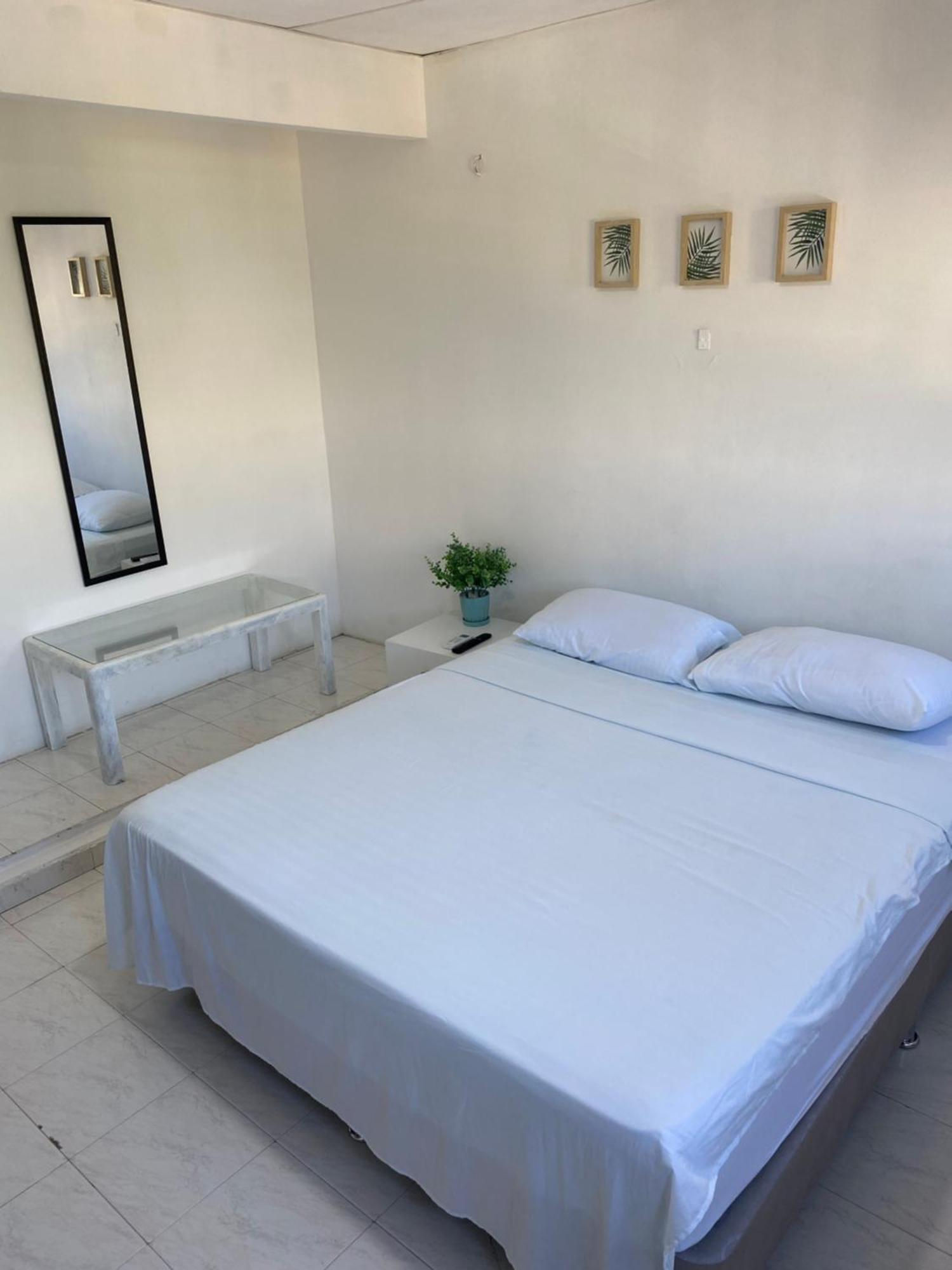 Habitaciones Independientes Cerca Al Aeropuerto 3 Cartagena Kültér fotó